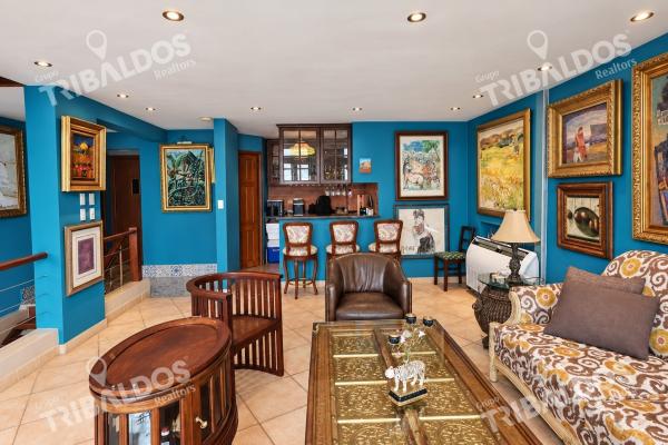 Residential building for sale in casco antiguo