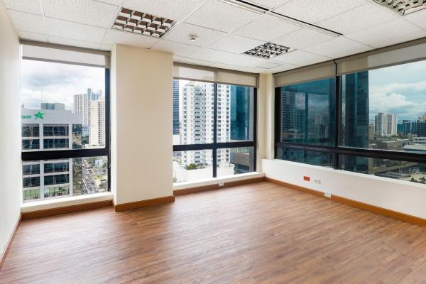 Entire office floor for rent on calle 50
