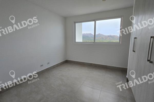 Sale of apartment in ocean waves nueva gorgona