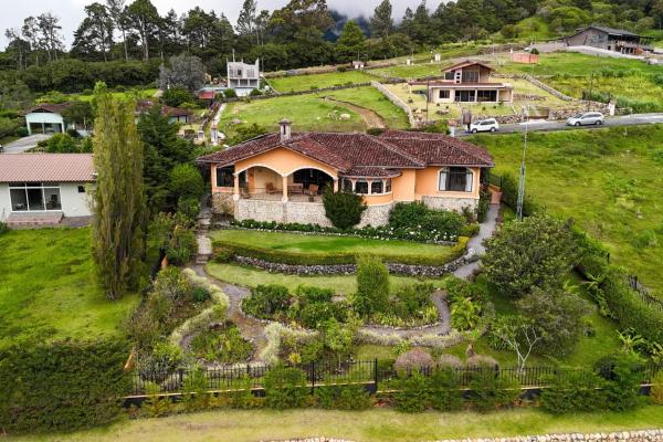 Casa en la ladera de boquete, panamá