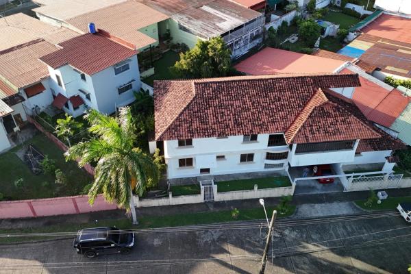 Venta de casa en tumba muerto