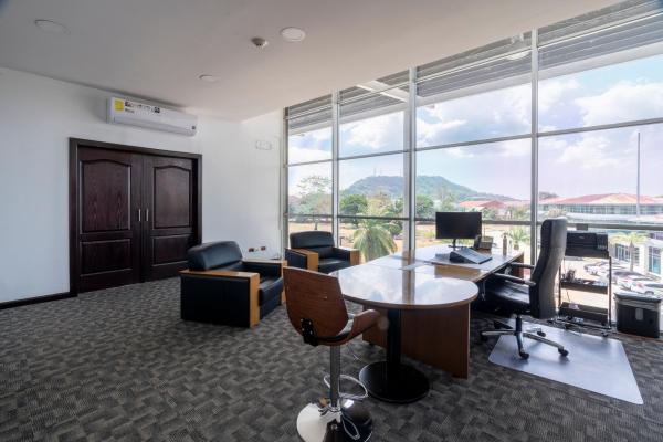 Office building for sale in albrook