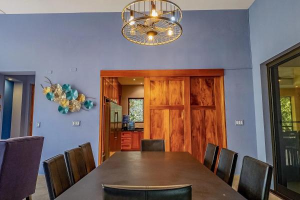 Boutique-style 8 suite luxury villa in boquete