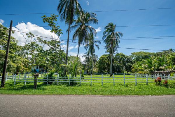 Terreno de primera categoría en las lajas, panamá
