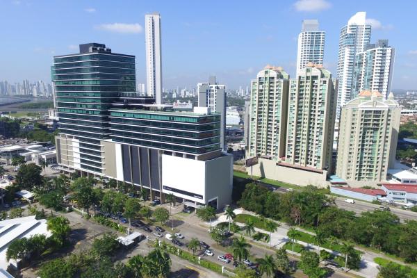 Oficina de 326 m2 en edificio a+ en costa del este