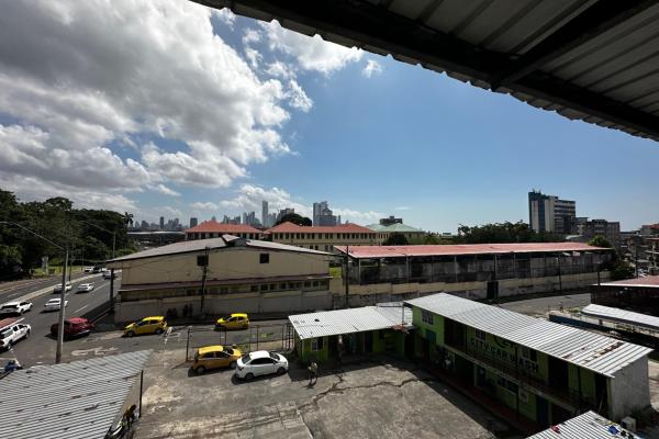 Commercial building for sale