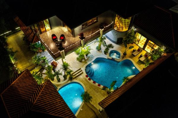 Magnificent mansion in los molinos boquete