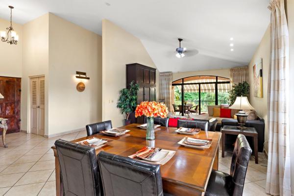 Rare 3-bedroom corner condo in valle escondido