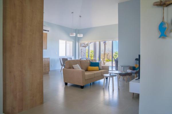 Casa moderna con vista al mar en andromeda estates pedasi