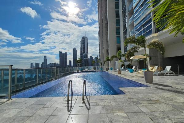 Apt amoblado en piso alto - av balboa - 109 m2