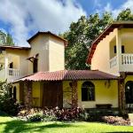 Casa en altos de maría con estudios independientes