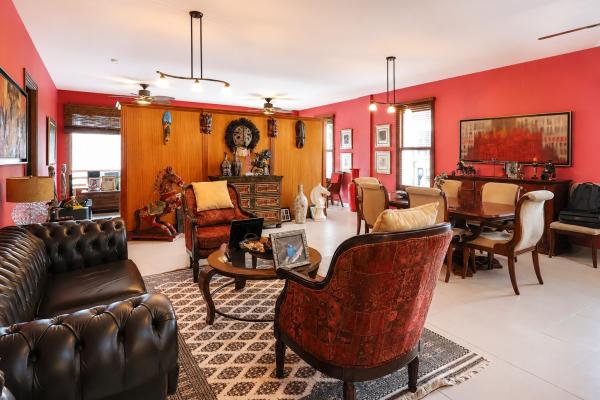 Venta de apartamento con elevador y estacionamiento en casco antiguo