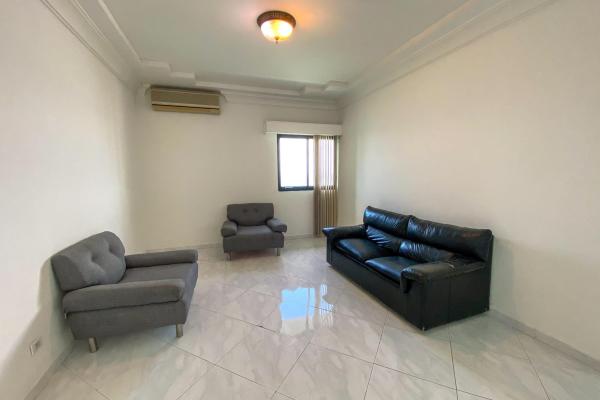 Exclusive apt. 52nd floor, ph miramar plaza