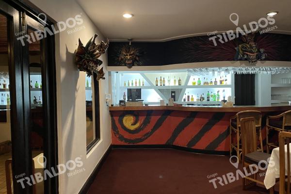 Terreno con local en bella vista