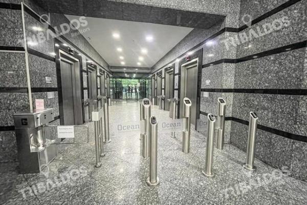 Banesco office with return on investment