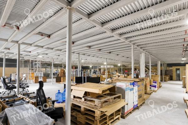 Venta de galera con mezzanine en pacora