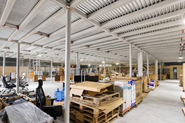 Venta de galera con mezzanine en pacora