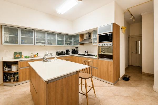Duplex house for sale in altos del golf