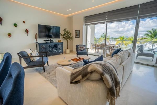 Beach club residences, ocean reef island