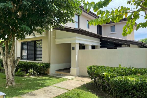 Casa en river valley
