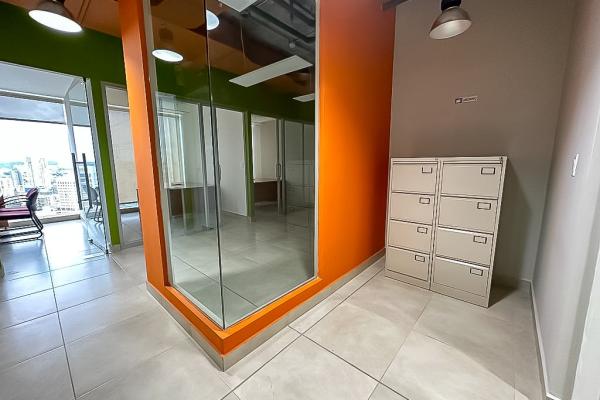 Venta de oficina en obarrio, ph sortis