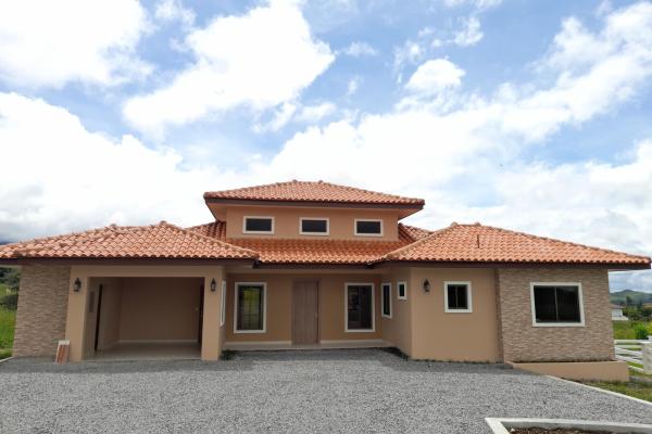 Excelente casa en un gran terreno en venta