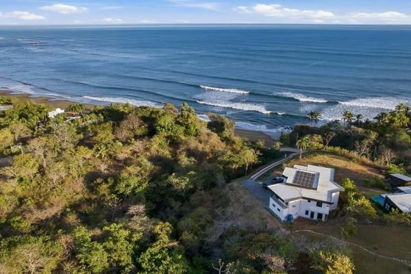 Modern ocean view home in los destiladeros