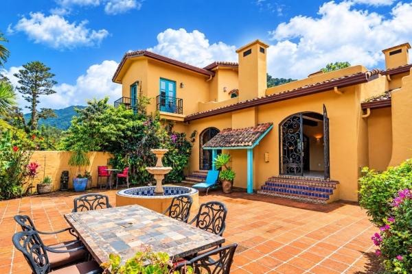 Mexican-inspired home in palo alto boquete