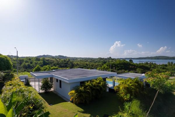 Casa moderna-hermosa bay boca chica panamá