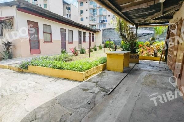 Se vende casa comercial en rio abajo