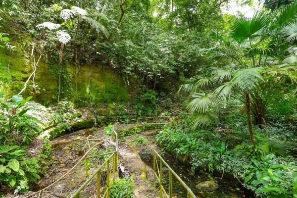 Venta de residencia tipo hacienda con ríos y senderos vía al valle de antón