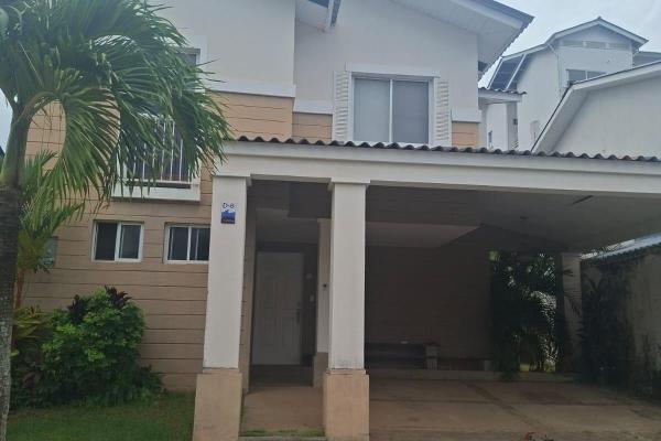 Banco vende casa en ph playamar arraijan
