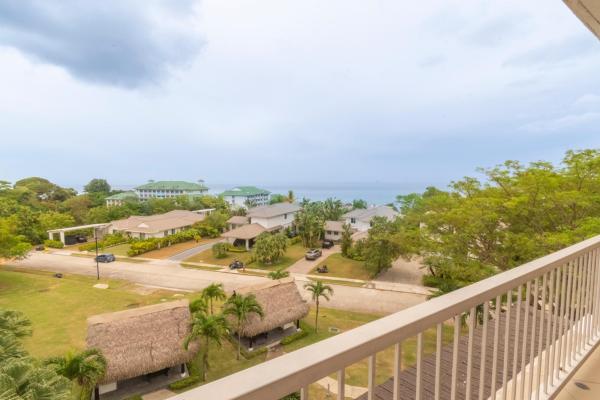 Apartamento con vista al mar en ph cocolí