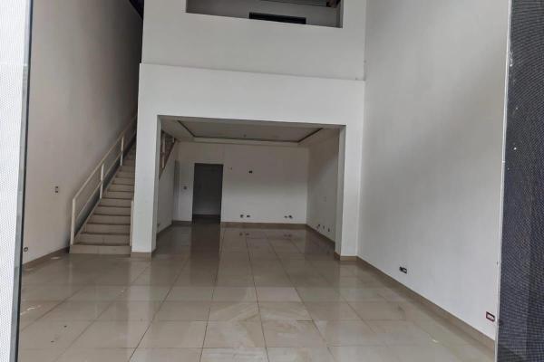 Local comercial en milla 8 se alquila / se vende