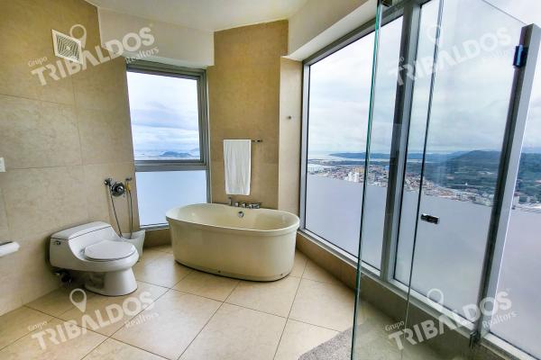 Venta de apartamento en ph rivage, avenida balboa