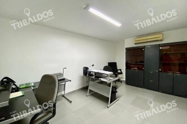 Duplex sale commercial house in obarrio