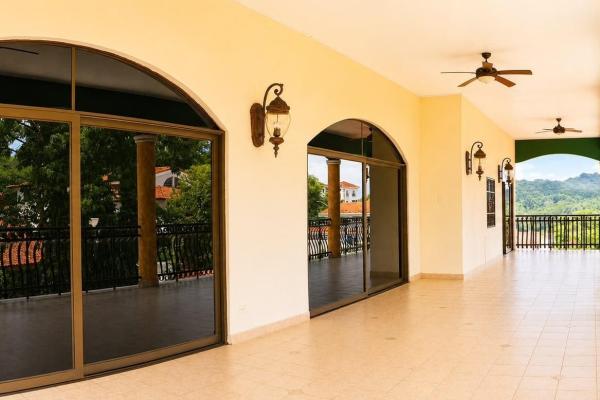 Casa en venta en la alameda con piscina y paneles