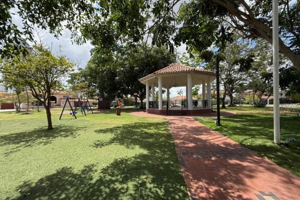 Venta de casa en costa serena costa del este