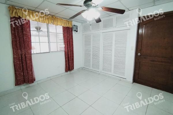 Sale of townhouse in villa cáceres