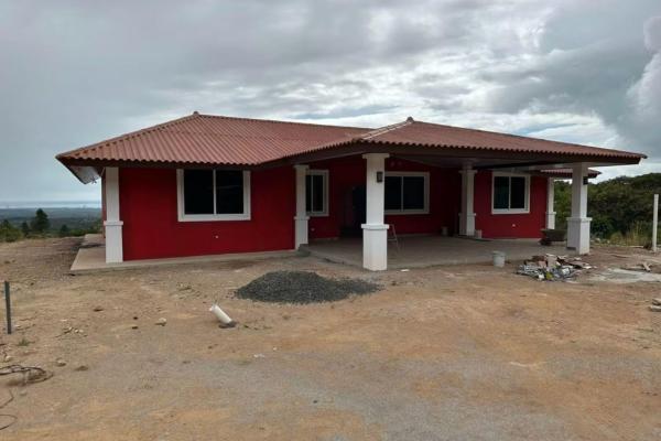 Casa en venta – vista a al mar en el calvario