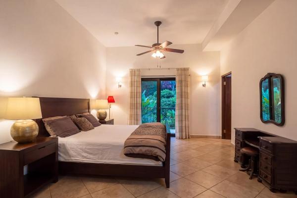 Amplio apartamento amueblado en planta baja en valle