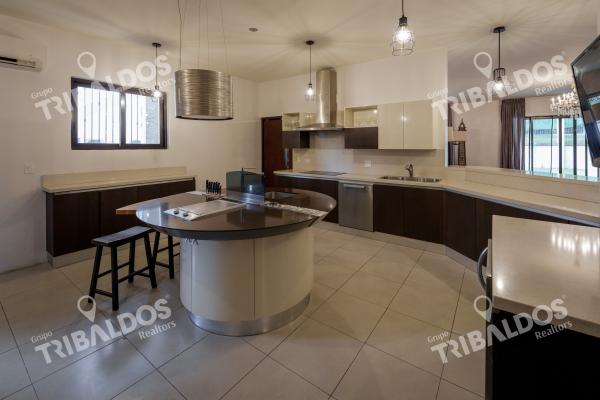 Venta de casa en ph embassy club, clayton