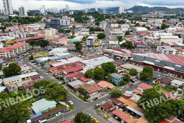 Venta de terreno comercial en parque lefevre