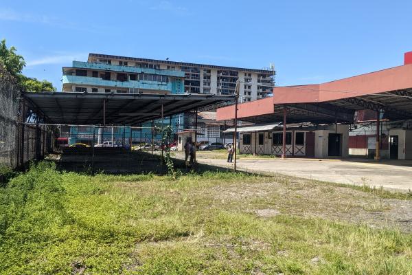 Venta de terreno en la ave. justo arosemena