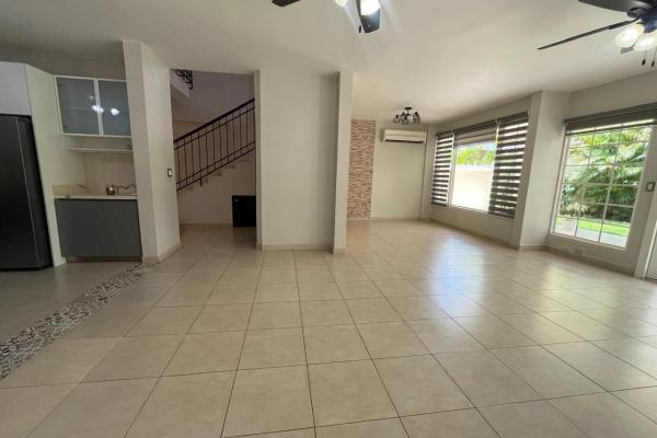 Casa en venta en costa sur - p.h. villa valencia