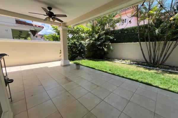 Casa en venta en costa sur - p.h. villa valencia