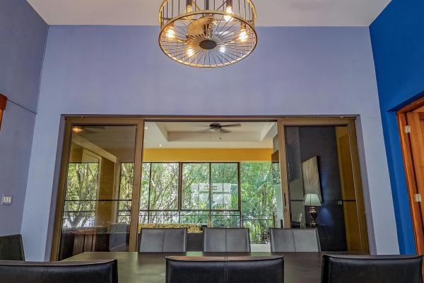 Boutique-style 8 suite luxury villa in boquete