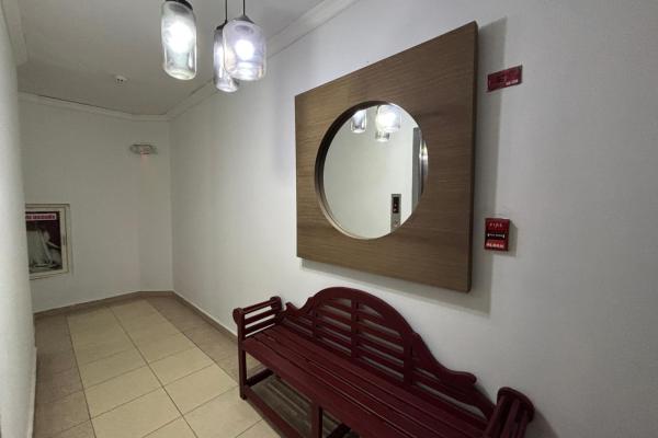 Modern apartment in altos del golf