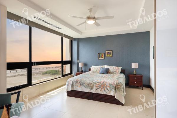 Penthouse 2 niveles frente al mar con terraza en coco del mar