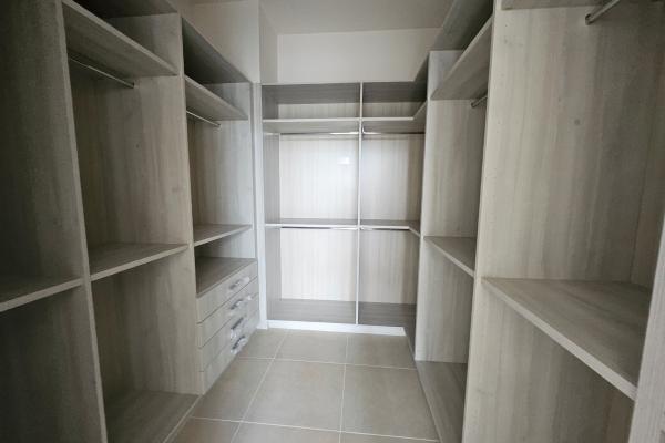 Sale of apartment in ocean house santa maria with large 70m2 terrace